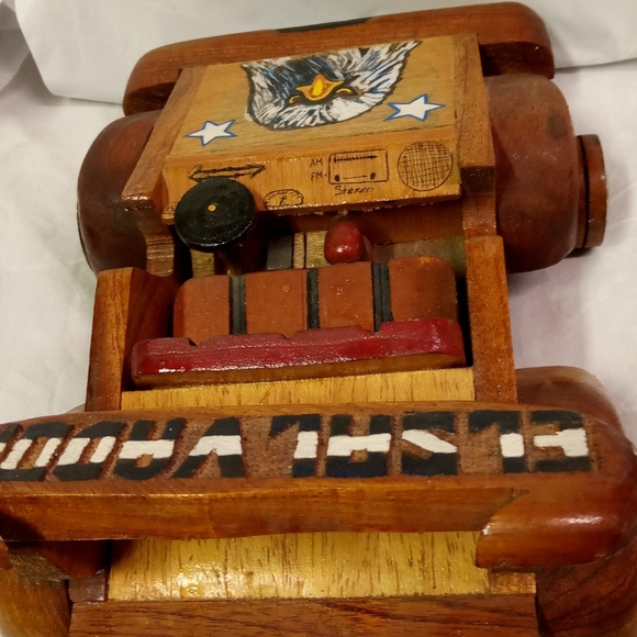 Vintage Handcrafted Wooden Antique Roadster Classical Car - Picture 6 of 13